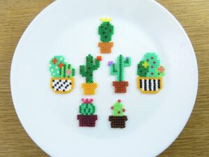 Kaktusy pikselowe naklejki 1