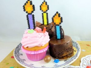 Pikselowe świeczki urodzinowe 1
